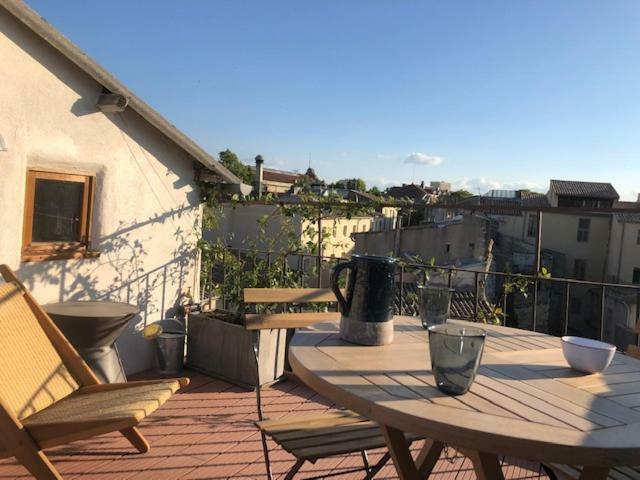 Appartement Avec Terrasse Panoramique Au Coeur De Нім Екстер'єр фото
